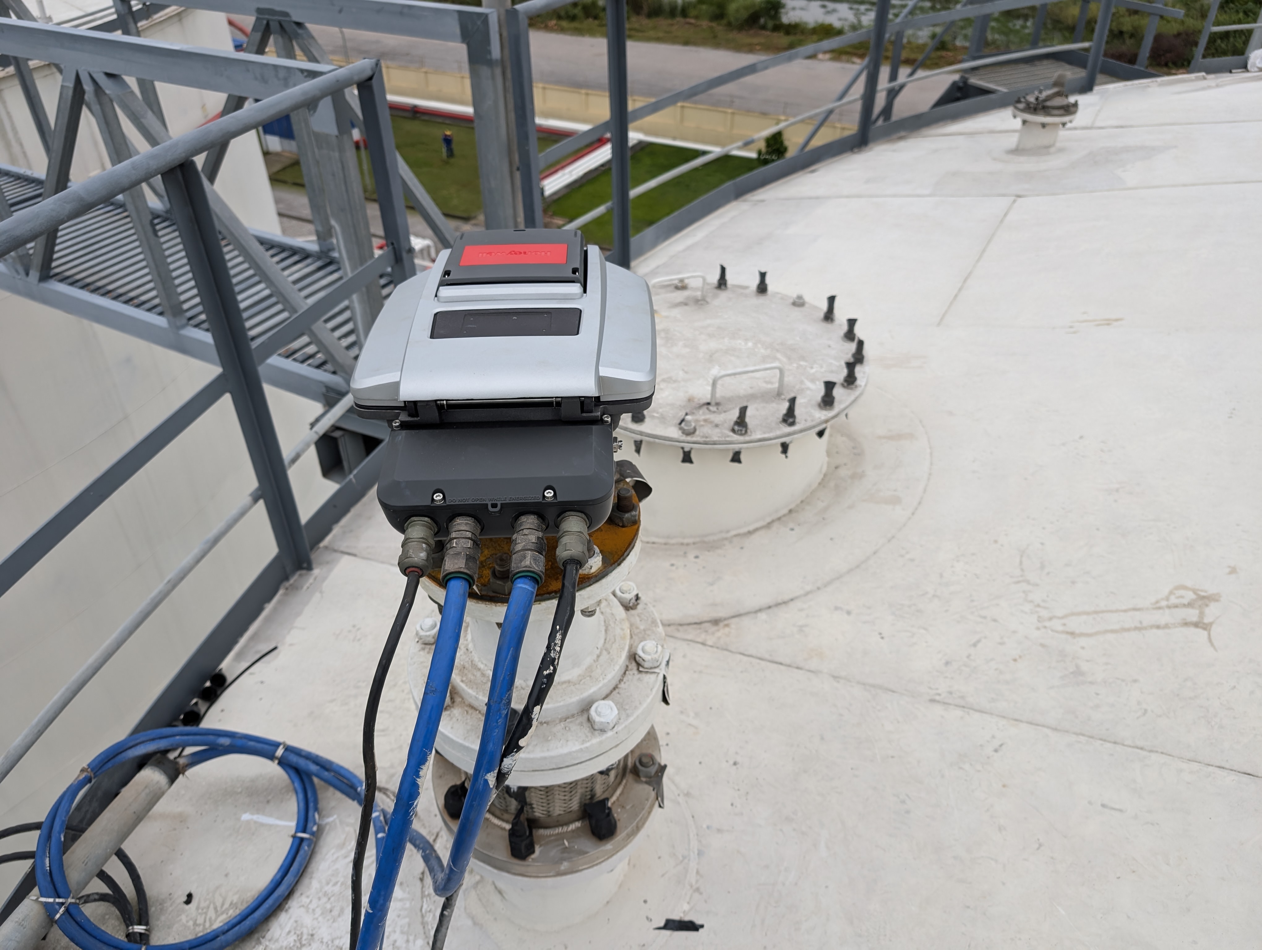 Nghi Son Terminal – Provide and install the tank gauging system.